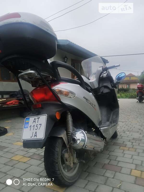 Мото Kymco Grand Dink