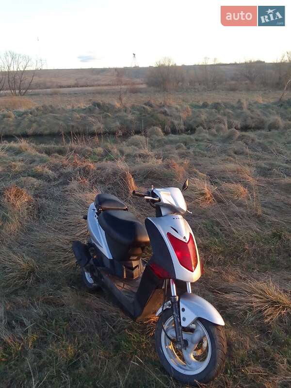 Kymco Super 8