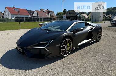 Lamborghini Revuelto  2024