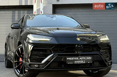 Lamborghini Urus  2020