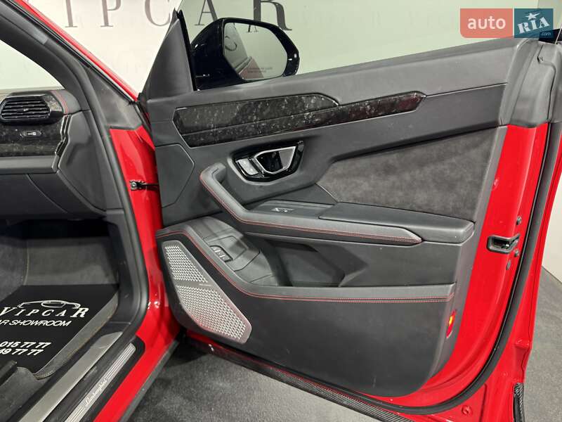 Внедорожник / Кроссовер Lamborghini Urus 2021 в Киеве фото 21 Внедорожник / Кроссовер Lamborghini Urus 2021 в Киеве