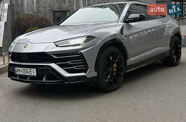 Lamborghini Urus  2020