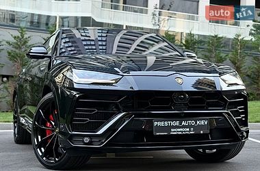 Lamborghini Urus  2020