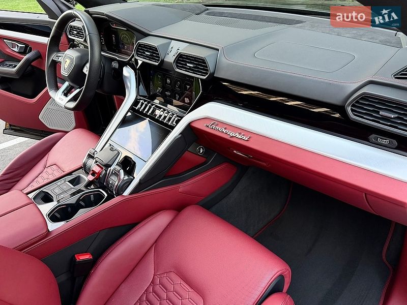 Позашляховик / Кросовер Lamborghini Urus 2020 в Києві фото 50 Позашляховик / Кросовер Lamborghini Urus 2020 в Києві