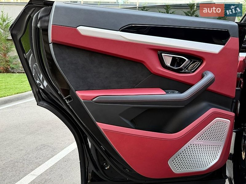 Позашляховик / Кросовер Lamborghini Urus 2020 в Києві фото 65 Позашляховик / Кросовер Lamborghini Urus 2020 в Києві