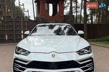 Lamborghini Urus  2019