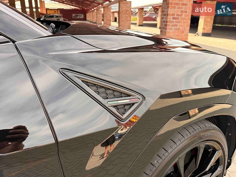 Позашляховик / Кросовер Lamborghini Urus 2021 в Львові