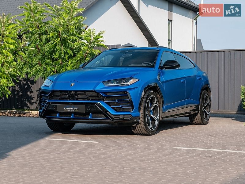 Легковые Lamborghini Urus