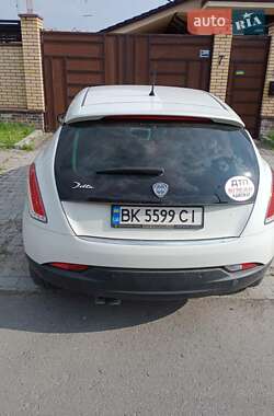 Седан Lancia Delta 2011 в Ровно