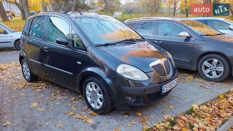 Хетчбек Lancia Musa