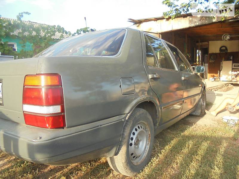 Lancia Thema 1986 года
