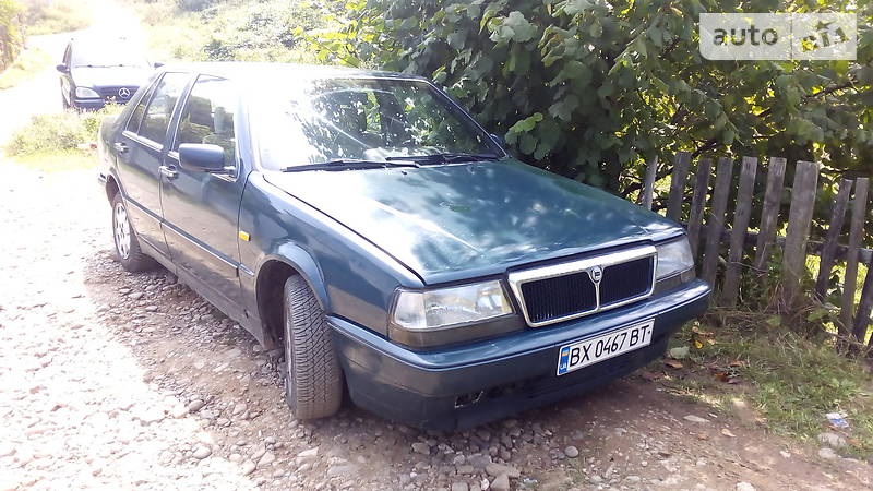 Lancia Thema 1990 года