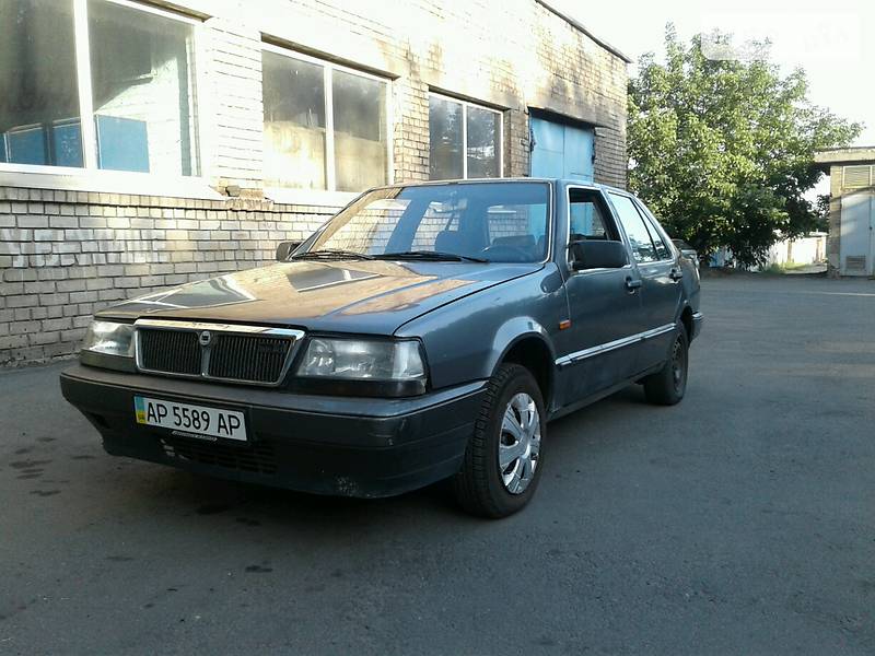 Lancia Thema 1988 года