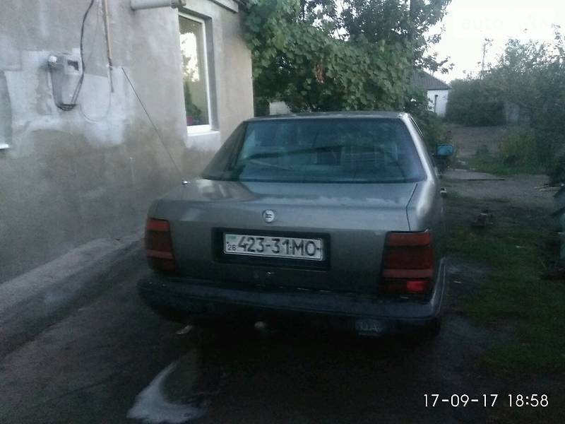 Lancia Thema 1986 года