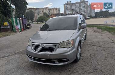 Lancia Voyager  2013