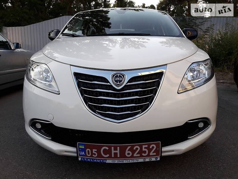 Lancia Ypsilon 2013 года