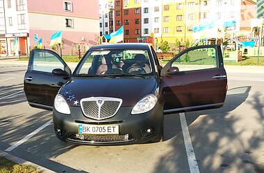 Lancia Ypsilon 1.4 16V SwissEdition 2009