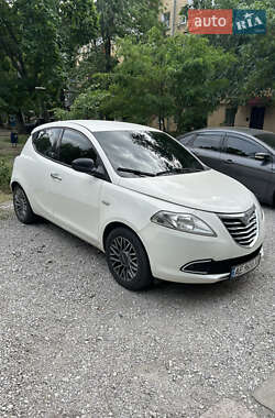 Lancia Ypsilon  2012