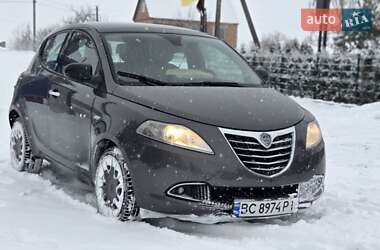 Lancia Ypsilon  2012