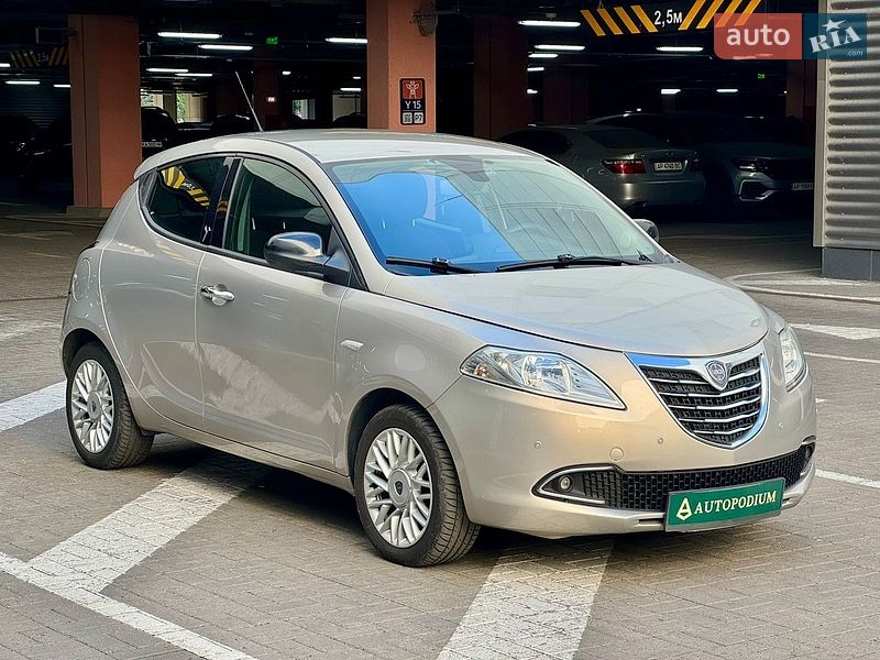 Lancia Ypsilon 2012 Lancia Ypsilon 2012