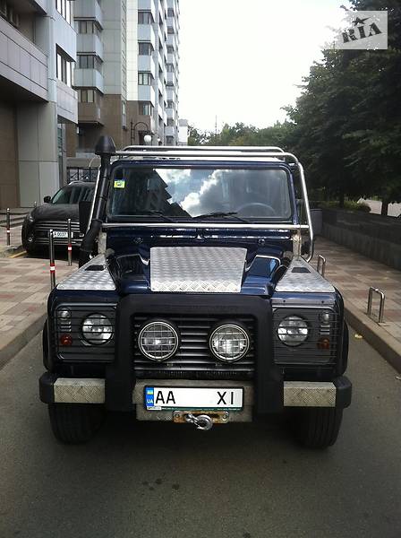 Внедорожник / Кроссовер Land Rover Defender