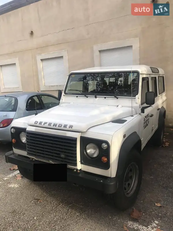 Land Rover Defender