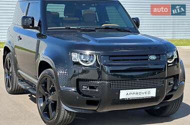 Land Rover Defender  2024