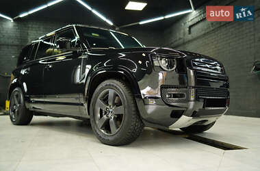 Land Rover Defender 2022