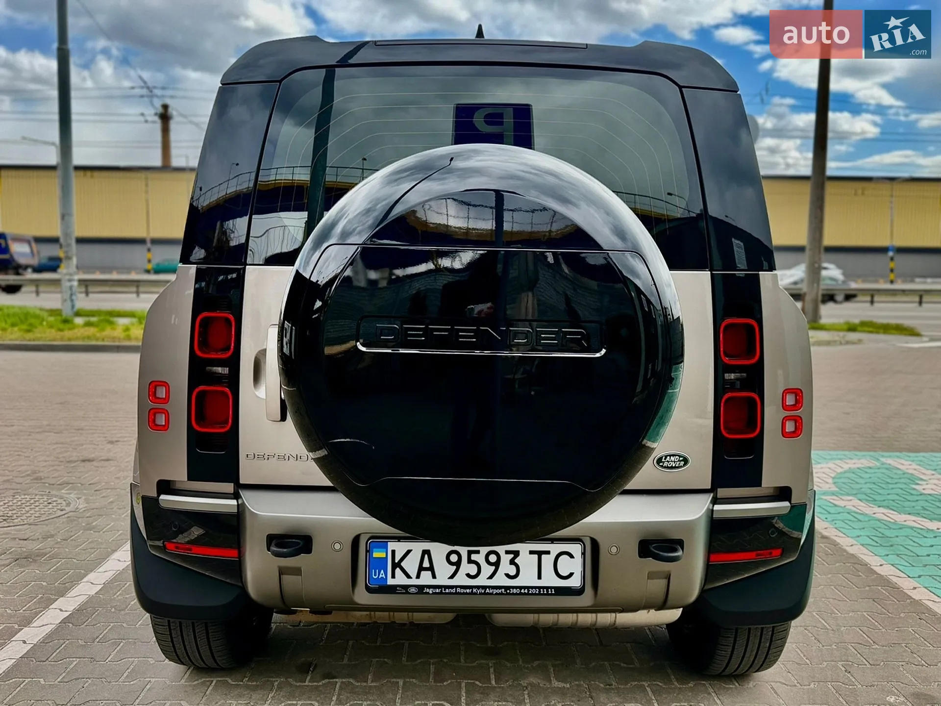 Land Rover Defender 2022 VIN SALEA7BW5P2179561 фото оголошення 10 з 49