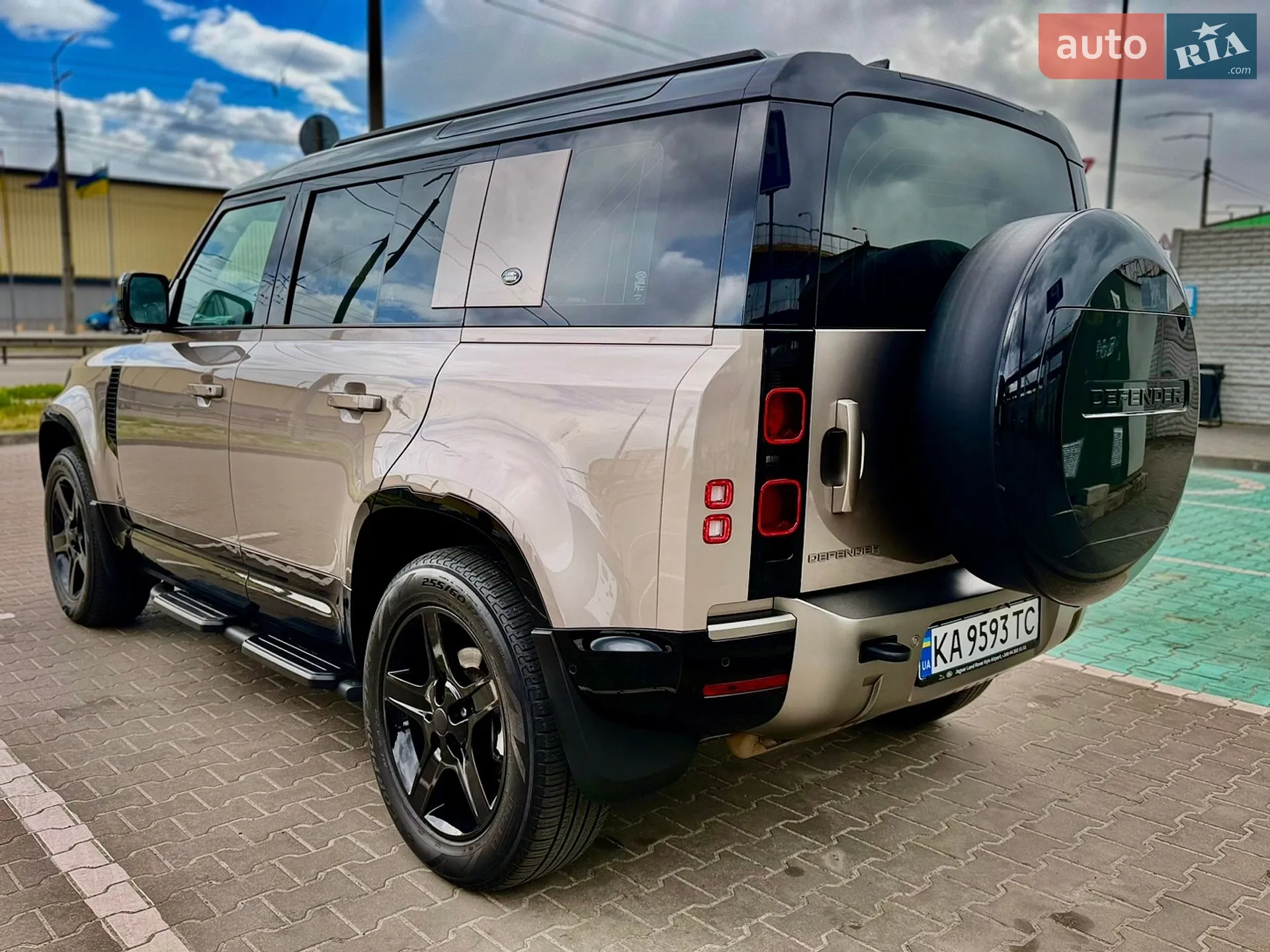 Land Rover Defender 2022 VIN SALEA7BW5P2179561 фото оголошення 11 з 49