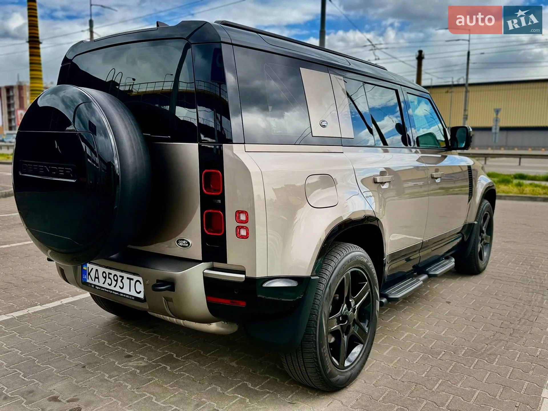 Land Rover Defender 2022 VIN SALEA7BW5P2179561 фото оголошення 12 з 49