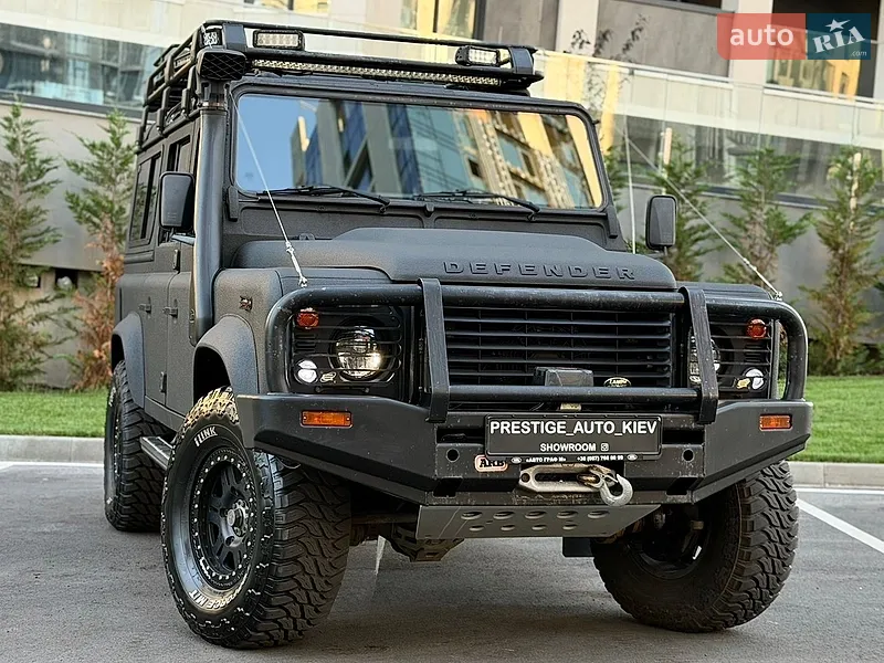 Land Rover Defender