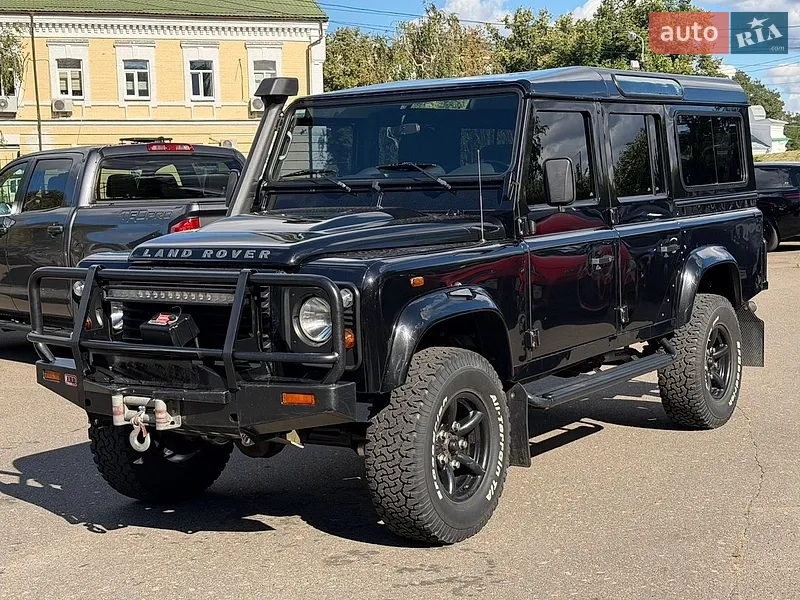 Land Rover Defender
