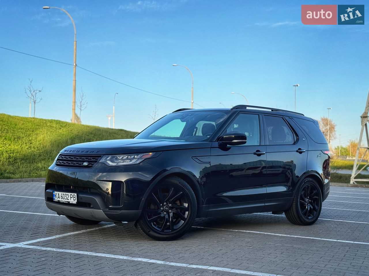 2018 Land Rover Discovery - мініатюра 2