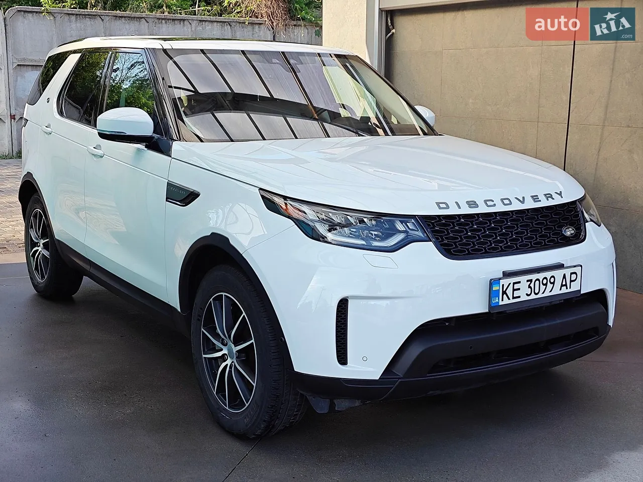 2018 Land Rover Discovery - мініатюра 2