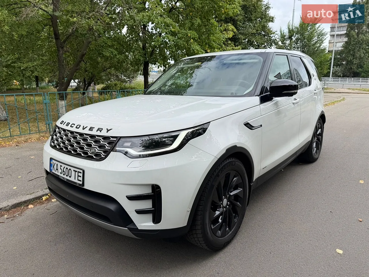 2021 Land Rover Discovery - мініатюра 2