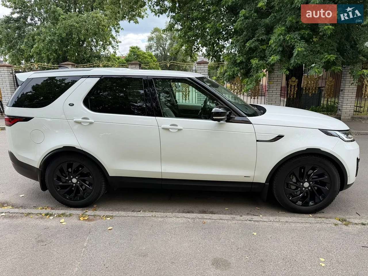 2021 Land Rover Discovery - мініатюра 5
