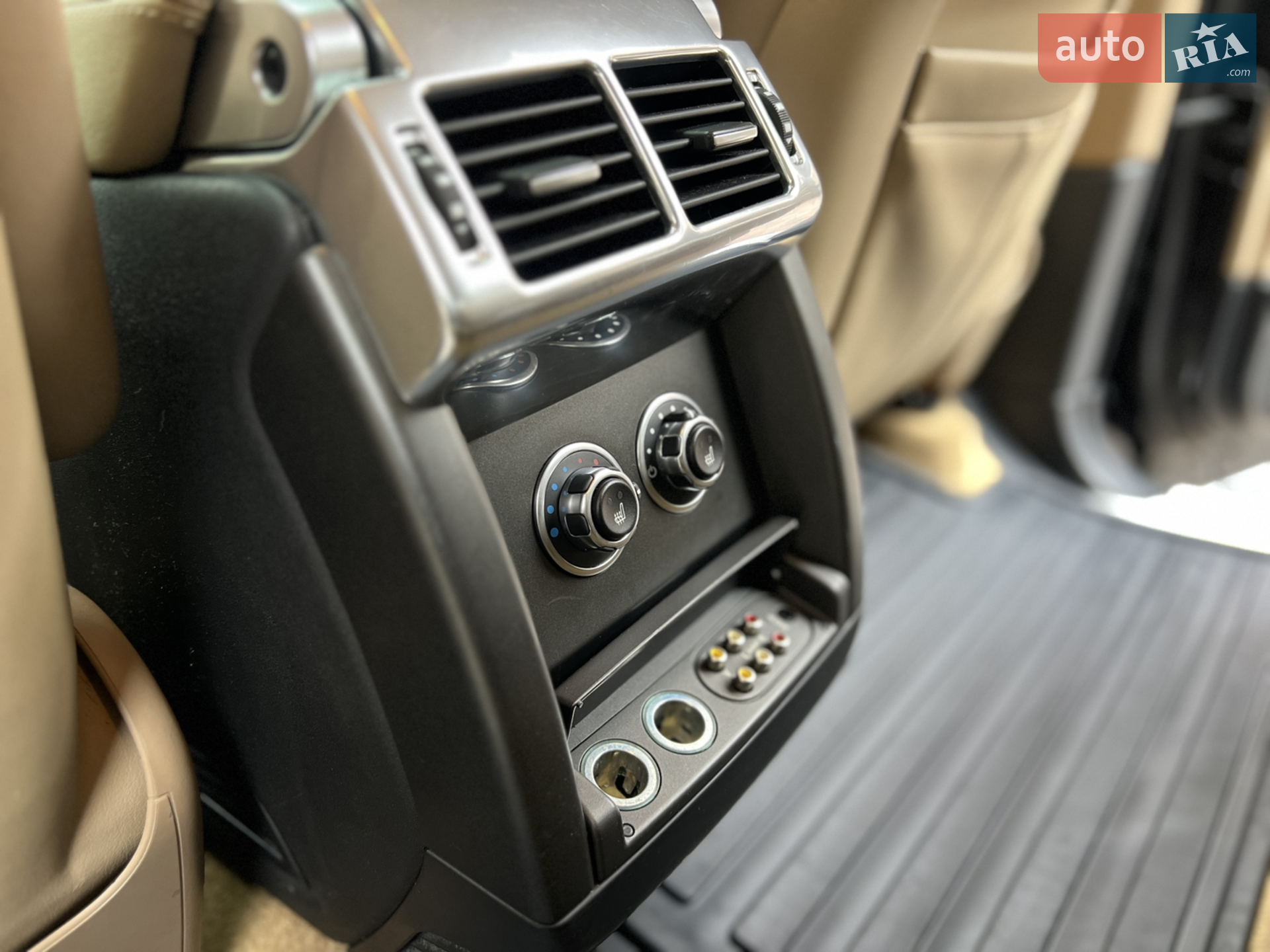 Land Rover Range Rover 2010 VIN SALMF1E49AA316261 фото оголошення 38 з 60