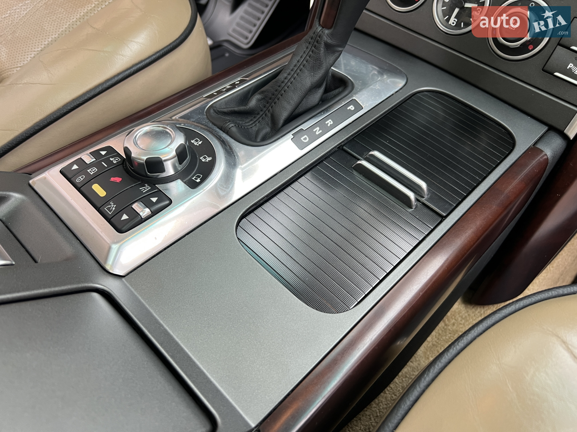 Land Rover Range Rover 2010 VIN SALMF1E49AA316261 фото оголошення 49 з 60