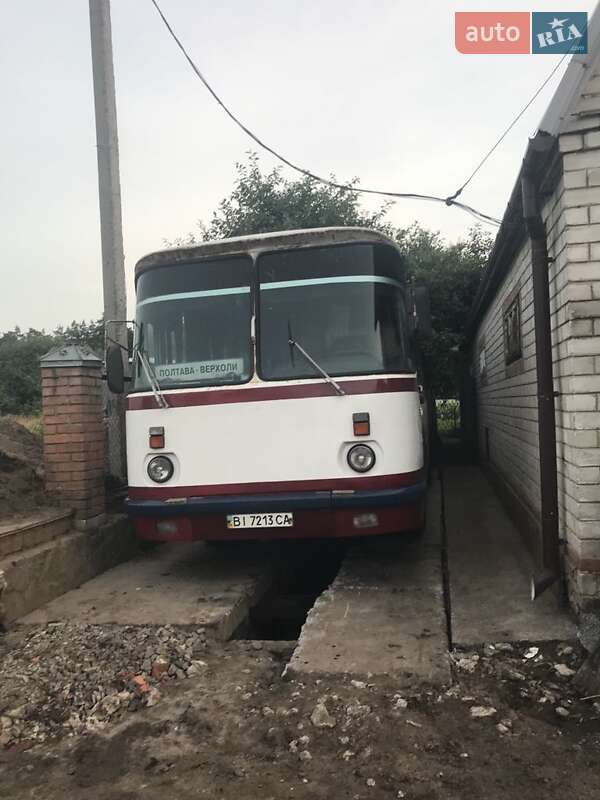 ЛАЗ 695