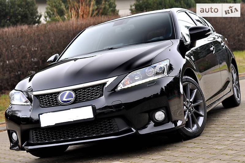 Lexus CT 200H 2012 года