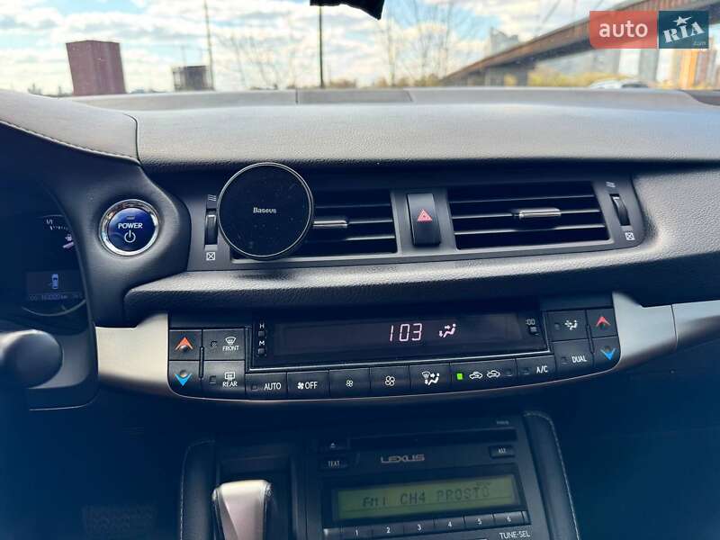 Хэтчбек Lexus CT 2014 в Киеве