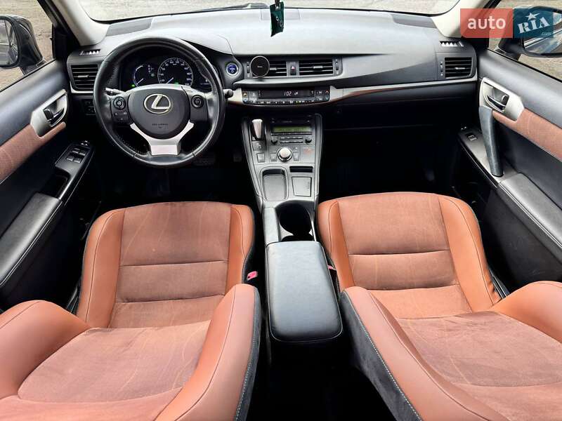 Хэтчбек Lexus CT 2014 в Киеве
