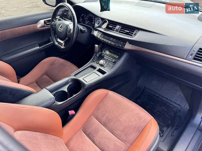 Хэтчбек Lexus CT 2014 в Киеве