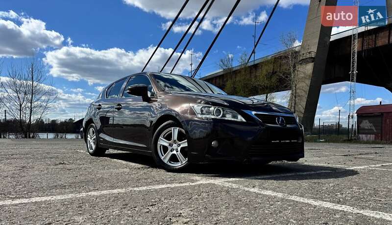 Хэтчбек Lexus CT 2014 в Киеве