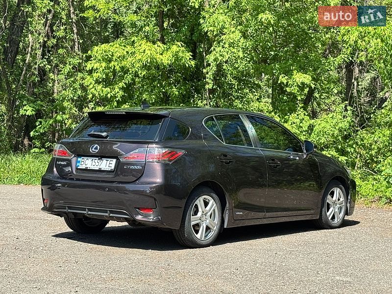 Хэтчбек Lexus CT 2014 в Киеве