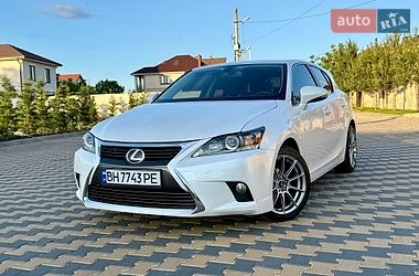 Lexus CT  2015