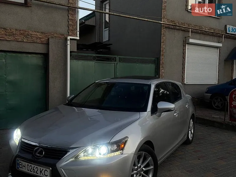 Lexus CT 2012