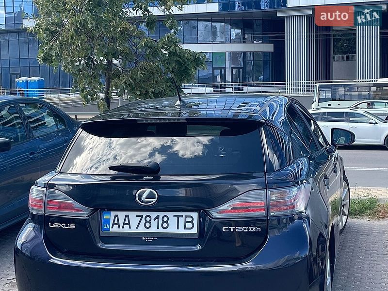 Хэтчбек Lexus CT 2012 в Киеве
