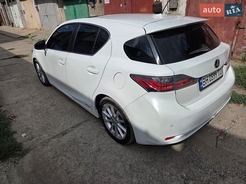 Хэтчбек Lexus CT 2012 в Одессе
